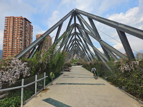 Puente Entre Parques