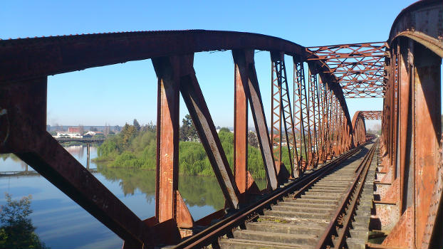 Nueva Imperial Railway Bridge