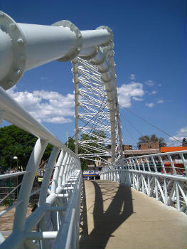 Puente Peatonal Cruz de Cantera