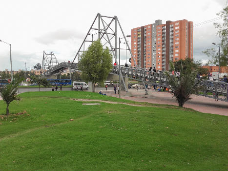 Puente cicloruta Avenida Boyacá