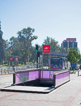 Metrobahnhof La Alameda