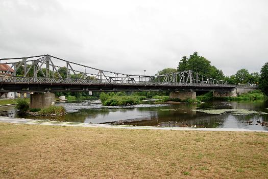 Roding: Strassenbrücke über den Regen