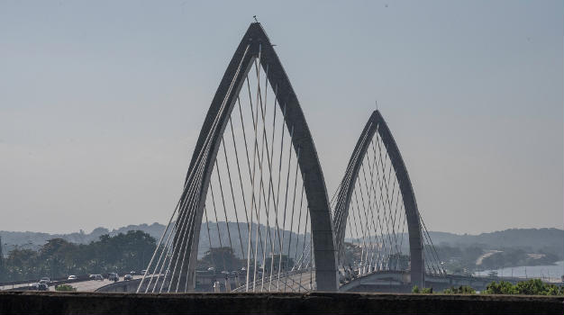 Ponte Estaiada Fundão para Ilha