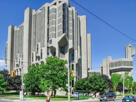 Robarts Library view from Harbord St, UofT (2001)