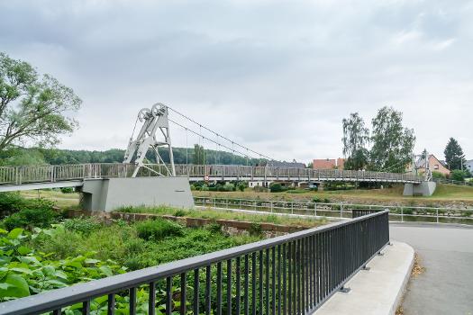 Zaßnitzer Steg, Fußgängerbrücke über die Zwickauer Mulde (Drahtseilhängebrücke), Mühlgraben in Rochlitz
