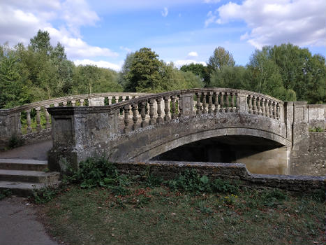 Roving Bridge Twenty Yards Upstream From Iffley Lock