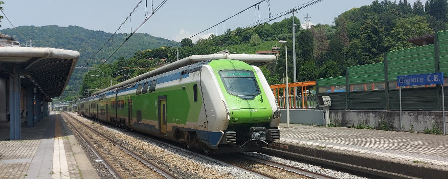 S8 Train at Olgiate Calco Brivio railway station headed to Milan