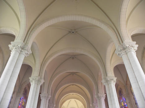 Intérieur de l'église Saint-Michel de Saint-Michel-Mont-Mercure (85). Voûtes.