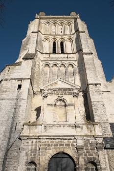 Katholische Kirche in im Département Pas-de-Calais (Hauts-de-France/Frankreich), Turm