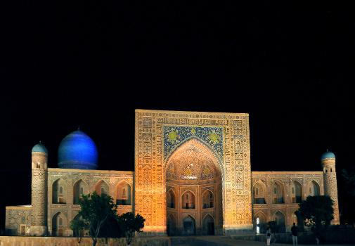 Tille Kori madrasa; Registan. Samarkand, Uzbekistan