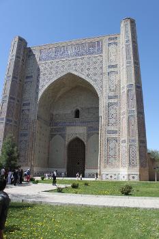 Portail de la mosquée principale (mosquée de Bibi Khanoum)