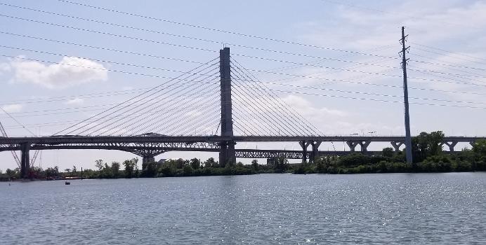 The Samuel-de-Champlain bridge as viewed from Parc des Vélos in Brossard