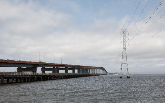 San Mateo–Hayward Bridge from the side of San Mateo, California