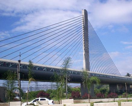 Santo Amaro Bridge / Metro Station