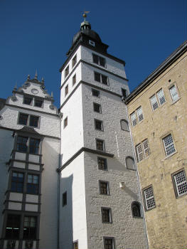 der nordöstliche Turm im Hof des Schlosses von Wolfsburg