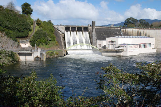 Karāpiro Dam