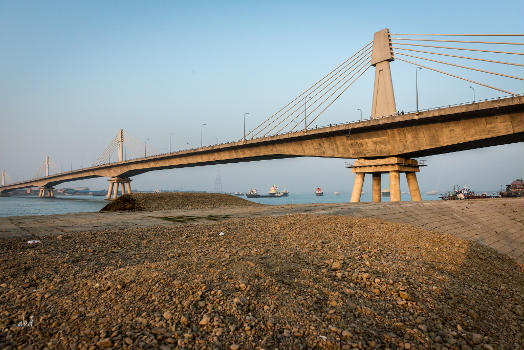 Shah Amanat Bridge