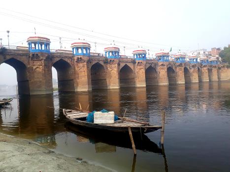 Shahi bridge was made by Mughal Badshah Akabar
