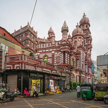 Jami Ul-Alfar Mosque in Colombo, Sri Lanka