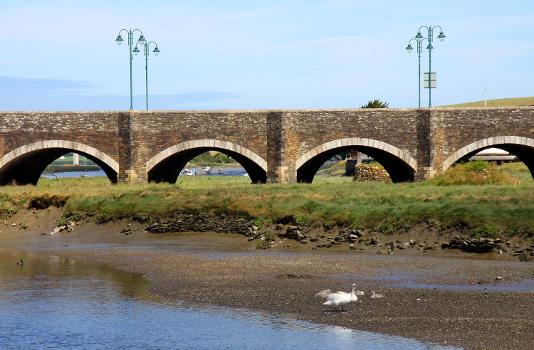 Some arches of the Old Bridge 