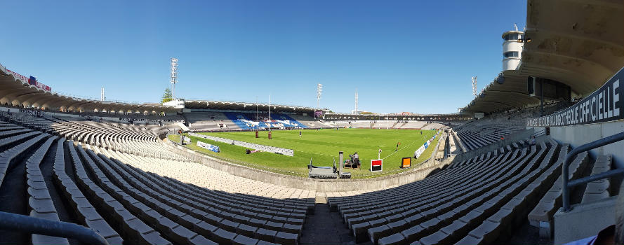 Stade Chaban-Delmas en préparation pour un match de rugby