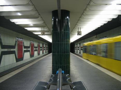 U-Bahnhof Mühlenfeld der (U18, in Mülheim)