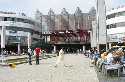 Bahnhof Almere Centrum