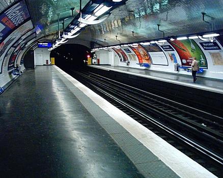 Metrobahnhof Marcadet - Poissonniers