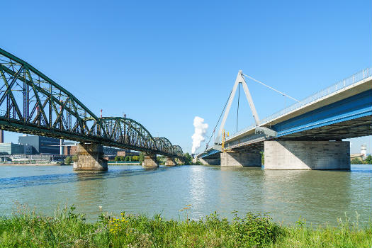 Steyregg Railroad Bridge