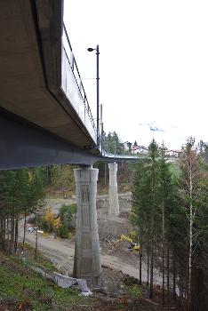 Tragwerk der neuen Mutterer Brücke. Blick gegen Norden