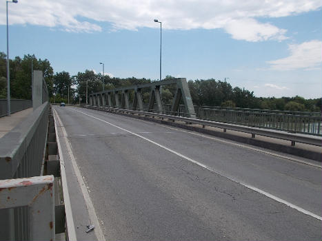 Taksony Bridge