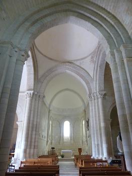 Talmont-sur-Gironde (Charente-Maritime). Sainte-Radegonde church (12th century) - Interior.