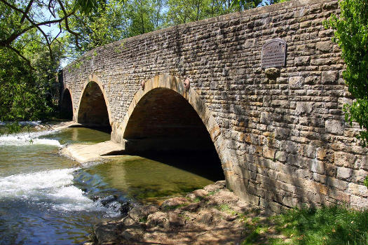 The millstream flows under Wolvercote Bridge 