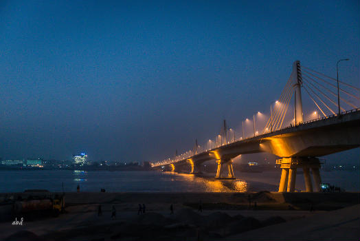 Shah Amanat Bridge