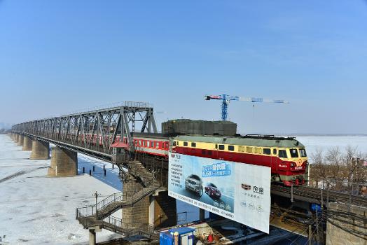 Eisenbahnbrücke Harbin