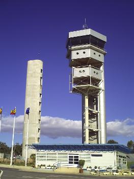 Kontrollturm am Flughafen Alicante