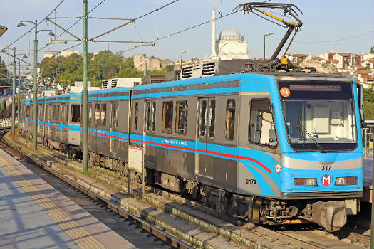 Train of Istanbul T4 line