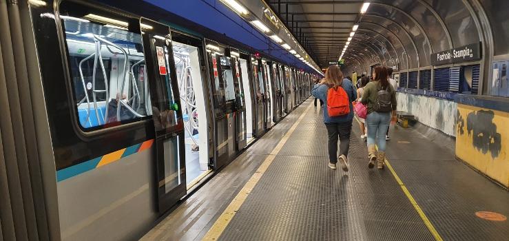Station de métro Piscinola