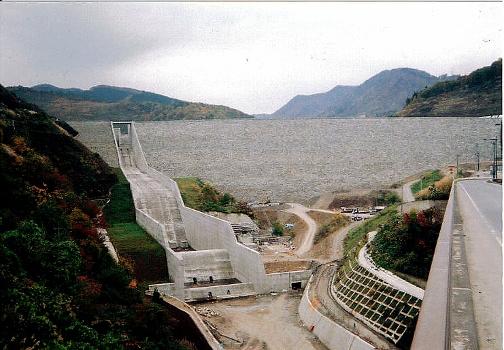 Tsunakigawa Dam
