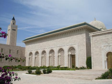 Tunisie, Mosqué Abidine, vue de la façade ouest