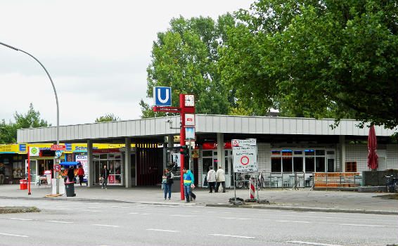 Hagenbecks Tierpark Metro Station