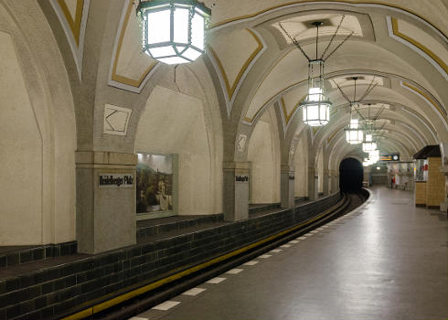 The station . The station is notable for its relatively sophisticated design and ceiling structure