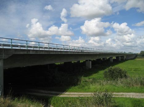 Ueckertalbrücke bei Rollwitz.