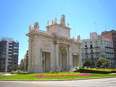 Porta del Mar monument in Valencia, Spain