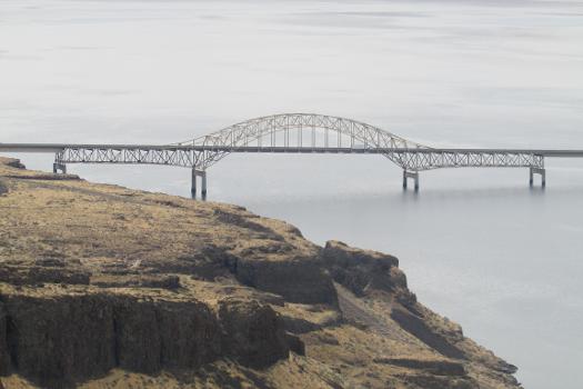 Vantage Bridge (I-90) from the Wild Horse Monument overlook of the Columbia River (eastbound I-90 rest area).