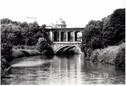 Eisenbahnhochbrücke über die Dijle