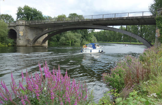 Victoria Bridge, Datchet 