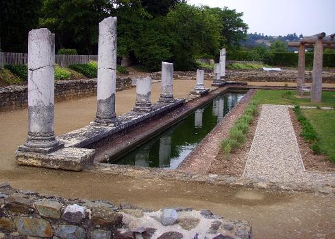 Thermes des Lutteurs : Vienne, Saint-Romain-en-Gal, Roman Columns