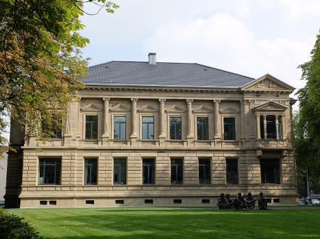 Die Villa Marckhoff (erbaut 1900) beherbergt das Museum Bochum mit seiner Kunstsammlung