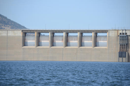 Pine Flat Dam